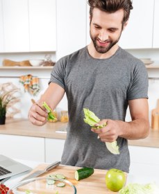 Как мужчине увеличить шансы на зачатие ребенка